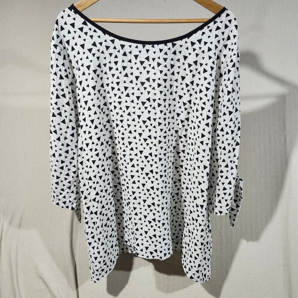 Cubism Los Angeles Women 3X Black White Triangle Print Cold Shoulder Tie Sleeve